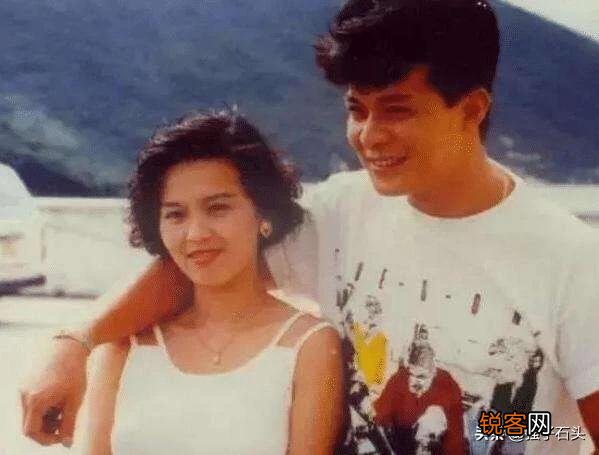 深情不及久伴,厚爱无需多言。爱和陪伴,这种渴求奢侈吗？