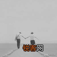 深情不及久伴,厚爱无需多言。爱和陪伴,这种渴求奢侈吗？
