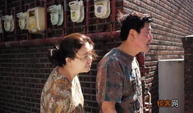 《寄生虫》拿下奥斯卡,算是超大冷门了,你们看过吗？评价如何？