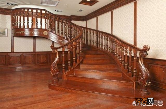 农村自建房的楼梯扶手选择,实木、202不锈钢、304不锈钢和玻璃的哪种比较好？