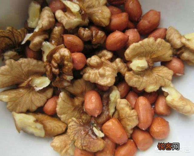 考试之前吃什么最补脑？