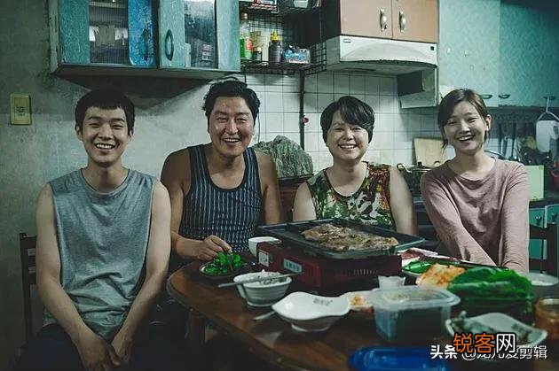 如何看待韩国电影《寄生虫》创造历史获得第92届奥斯卡最佳电影？