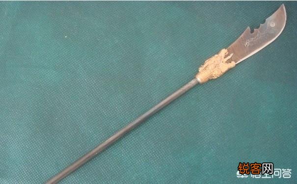 历史上,关羽用的是什么兵器？真的是青龙偃月刀吗？