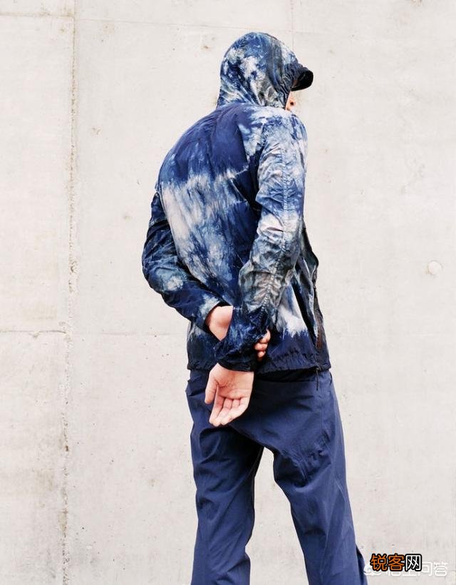 男生有什么经久不衰的经典款衣服推荐吗？