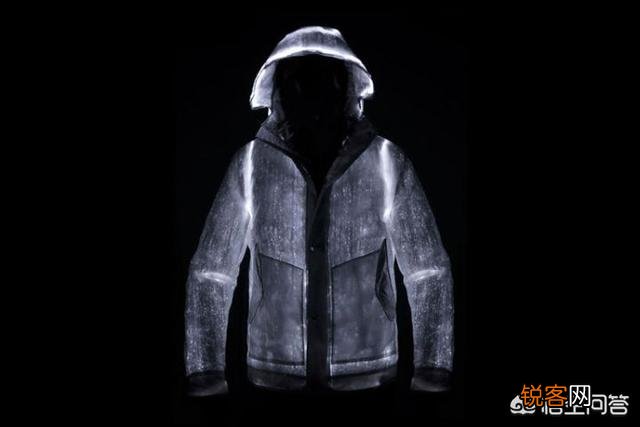 男生有什么经久不衰的经典款衣服推荐吗？