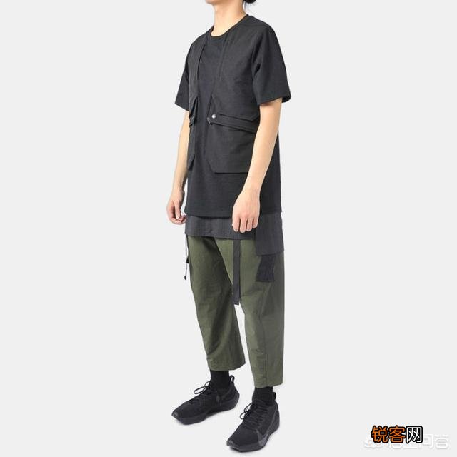 男生有什么经久不衰的经典款衣服推荐吗？