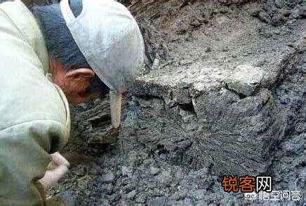 “越王勾践剑”为什么埋了2000多年,出土后还锋利无比呢？