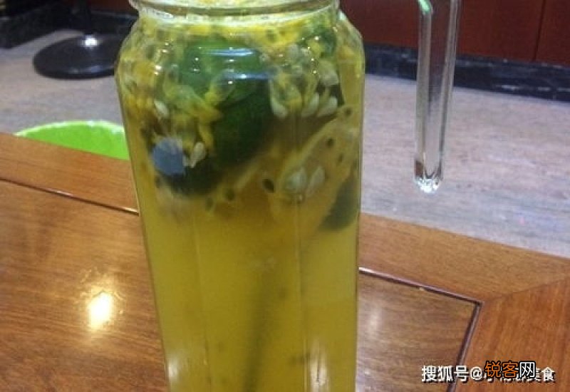 柠檬百香果茶放冷水还是开水 维生素C不耐高温50摄氏度水即可