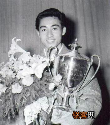 世界乒坛最伟大的乒乓球运动员前五位,你知道是谁吗？