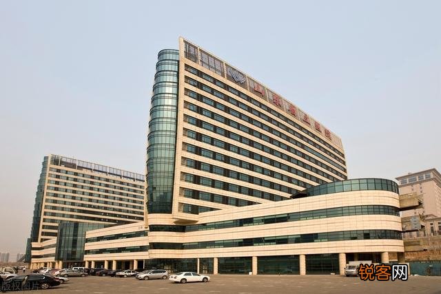 山东省内哪个城市的医疗最发达？