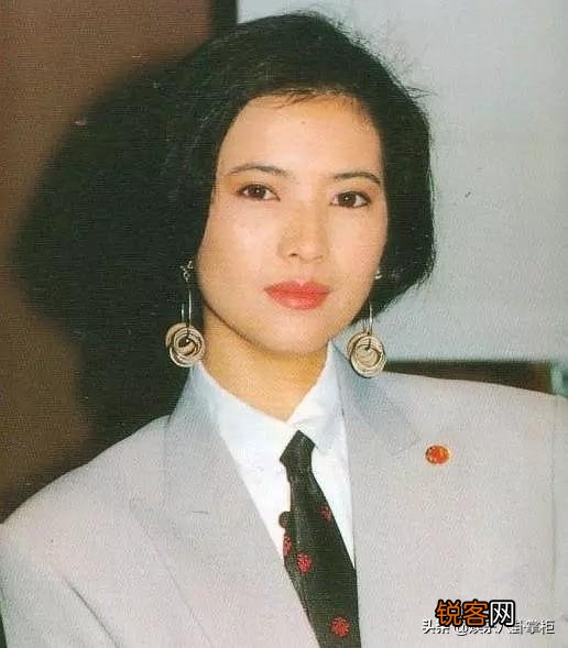 蓝洁瑛落魄时,为什么没有人帮她？