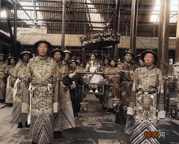 李莲英是怎么得到慈禧太后的宠幸的？