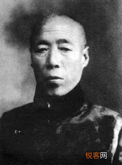 李莲英是怎么得到慈禧太后的宠幸的？