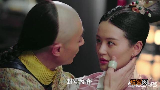 《如懿传》中乾隆为什么要宠幸阿箬？是为了给如懿报仇吗？