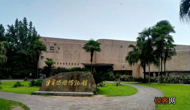 恐龙曾经是地球的霸主,那么恐龙的寿命是多少年？