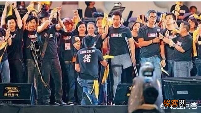 刘德华和黄家驹关系那么好,为什么刘德华在公开场合没提起过黄家驹,也没唱过黄家驹的歌？