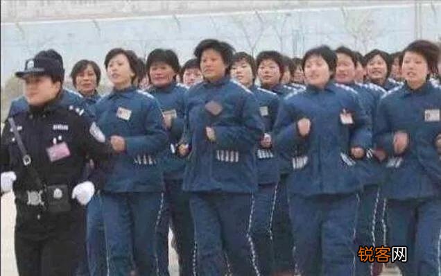 女看守所里的日子是什么样的？