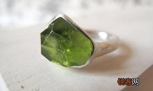 石橄榄有什么功效和作用? 橄榄石有什么功效与作用？