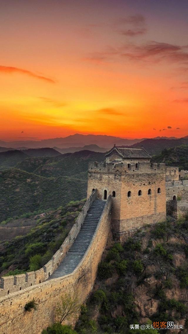 关于“月”的诗词句,哪些写得很别致或者有趣？