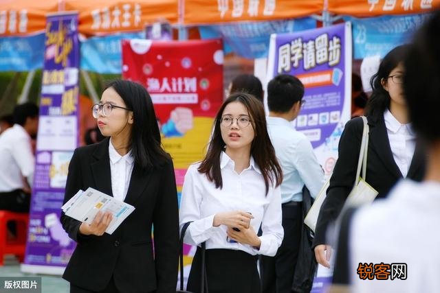 招聘单位那么多,为什么还有很多人找不到工作？