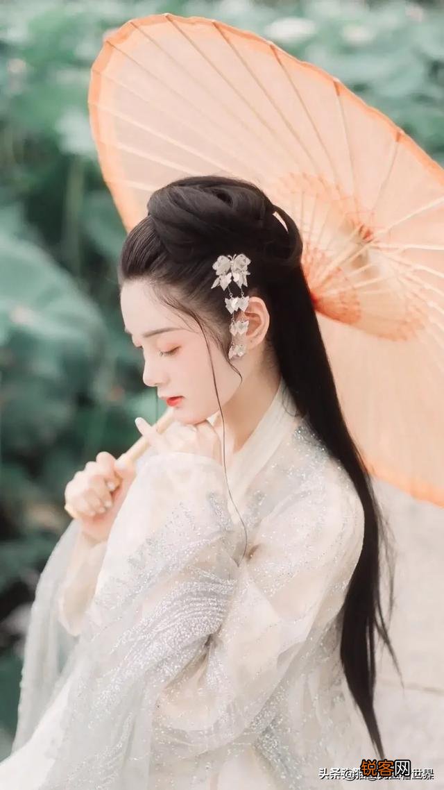 女屌丝的气质一般是怎么样的？
