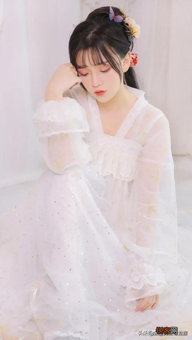 女屌丝的气质一般是怎么样的？