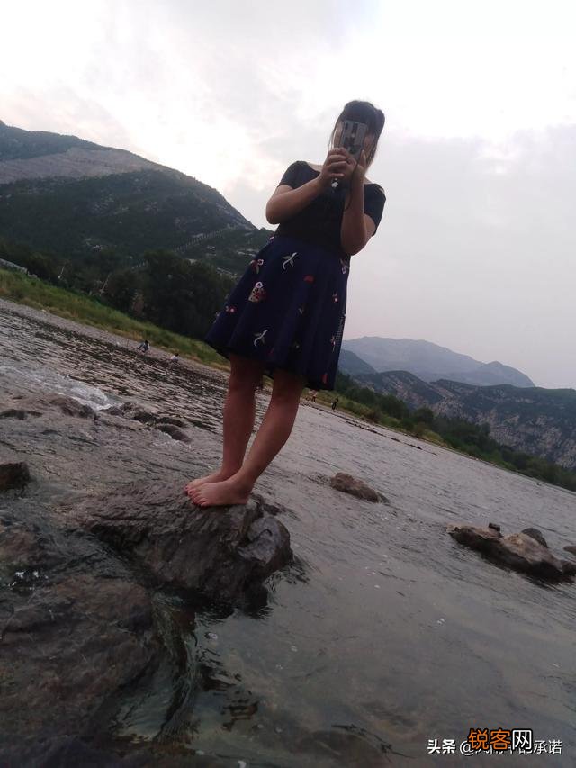 请问穿着暴露的女生是什么思想？