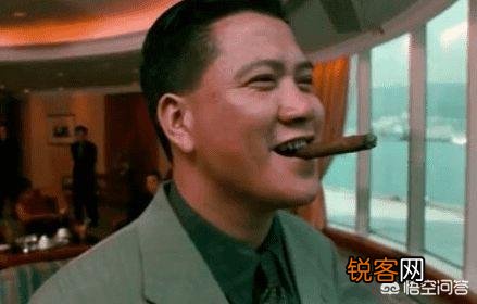 黑帮电影里谁扮演的黑老大角色最让你折服？