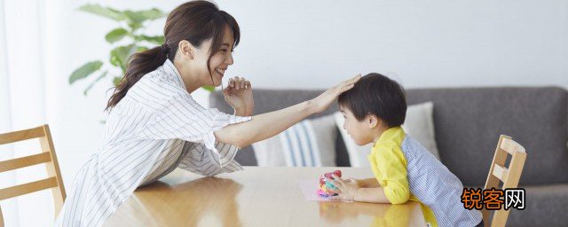 怎么引导孩子独立睡觉 培养孩子自己睡觉的妙招