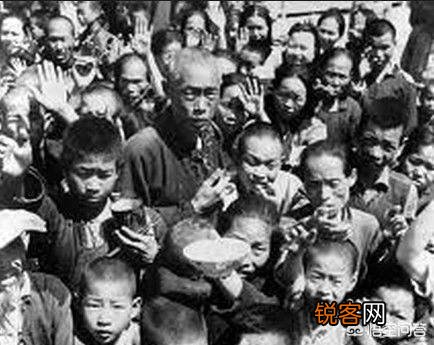 诗人张养浩的《潼关怀古》中“兴,百姓苦,亡,百姓苦”是什么原因？