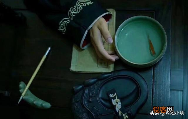 山坡羊潼关怀古属于哪一类诗？