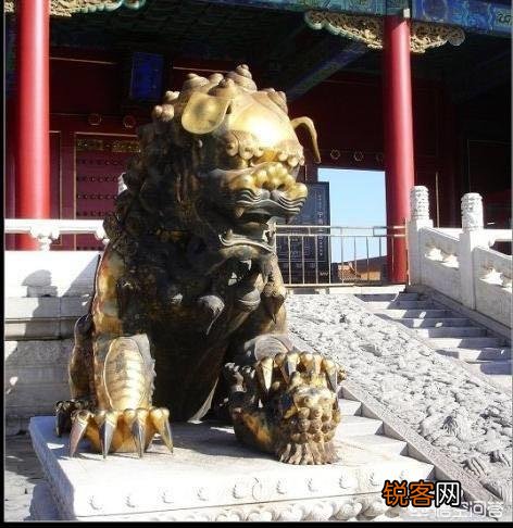 故宫铜狮子为什么不能摸？