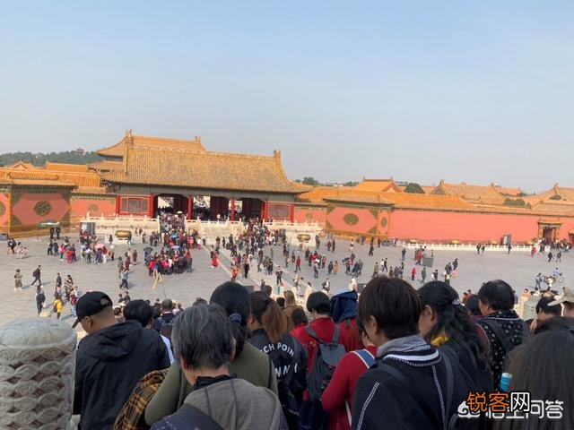 据专家统计故宫约有9999间明清时期老房子,为何有人说其中有几间房子从不对外开放呢？