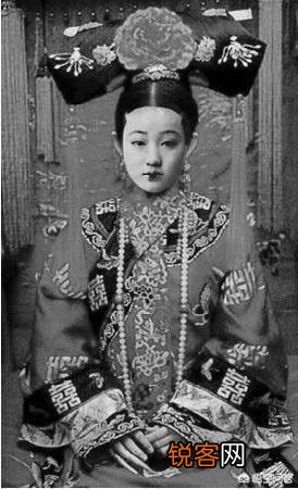 故宫的珍妃井,头都塞不下去,慈禧是如何将珍妃推下去的？