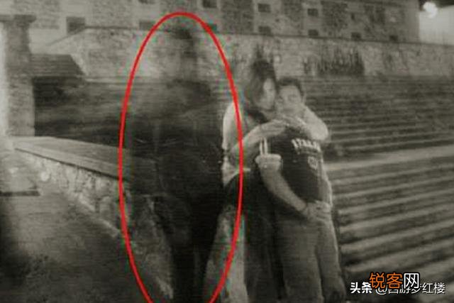 关于1992年故宫墙出现宫女事件,科学家解释的四氧化三铁遇闪电能录像是什么原理？