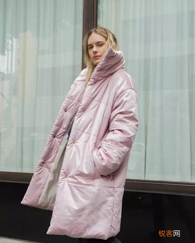 2017年流行什么颜色的羽绒服？