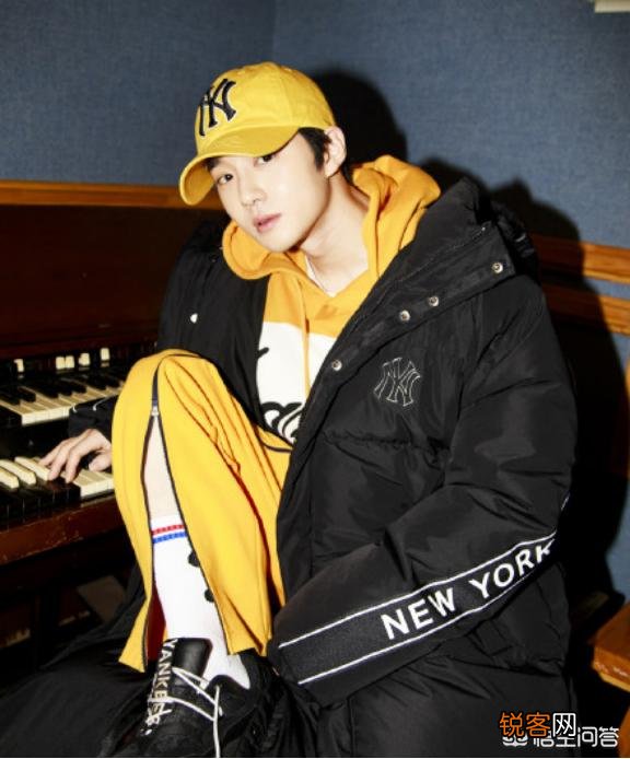 有哪些时髦流行的男士冬季新款羽绒服？