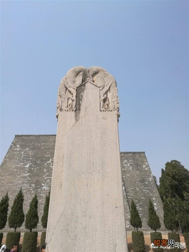 武则天的无字碑到底想表达什么意思？