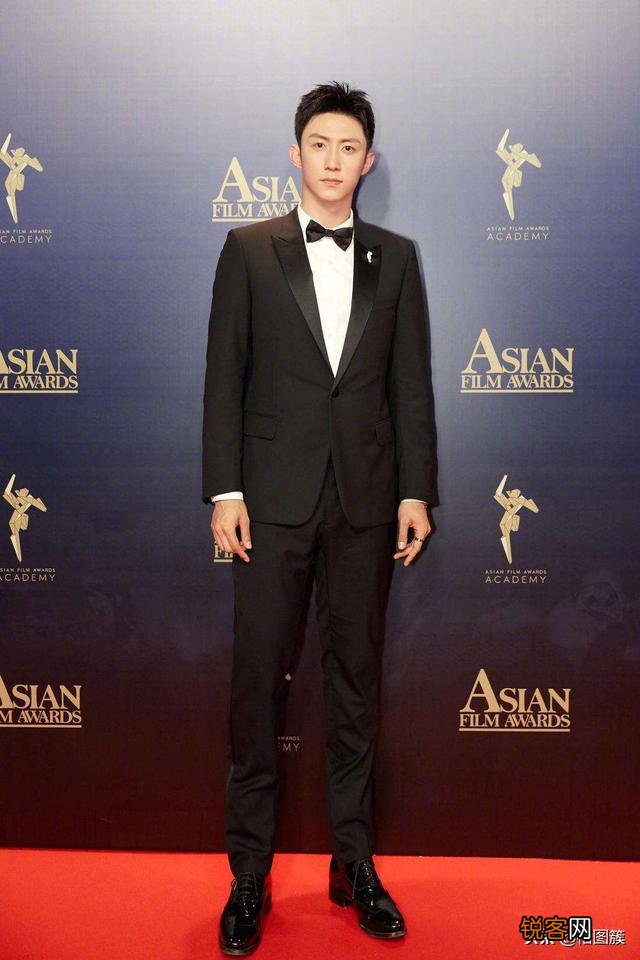 娱乐圈里身高超过185CM的男明星都有谁？