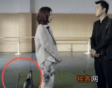 靳东新剧《我们的爱》有哪些穿帮镜头？