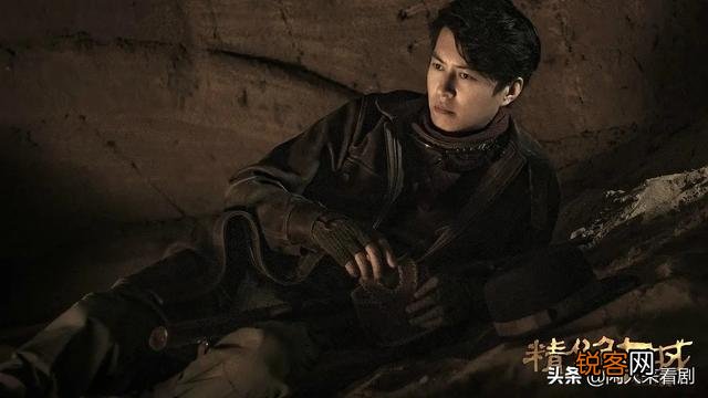 为什么《鬼吹灯》不一直用靳东？
