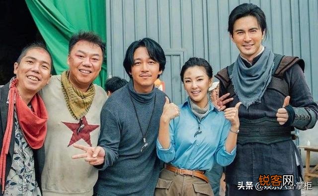 为什么《鬼吹灯》不一直用靳东？