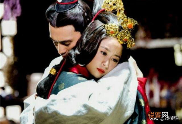 郭圣通于建武十七年被废去后位,封为中山王太后,刘秀还活着,为什么是太后？