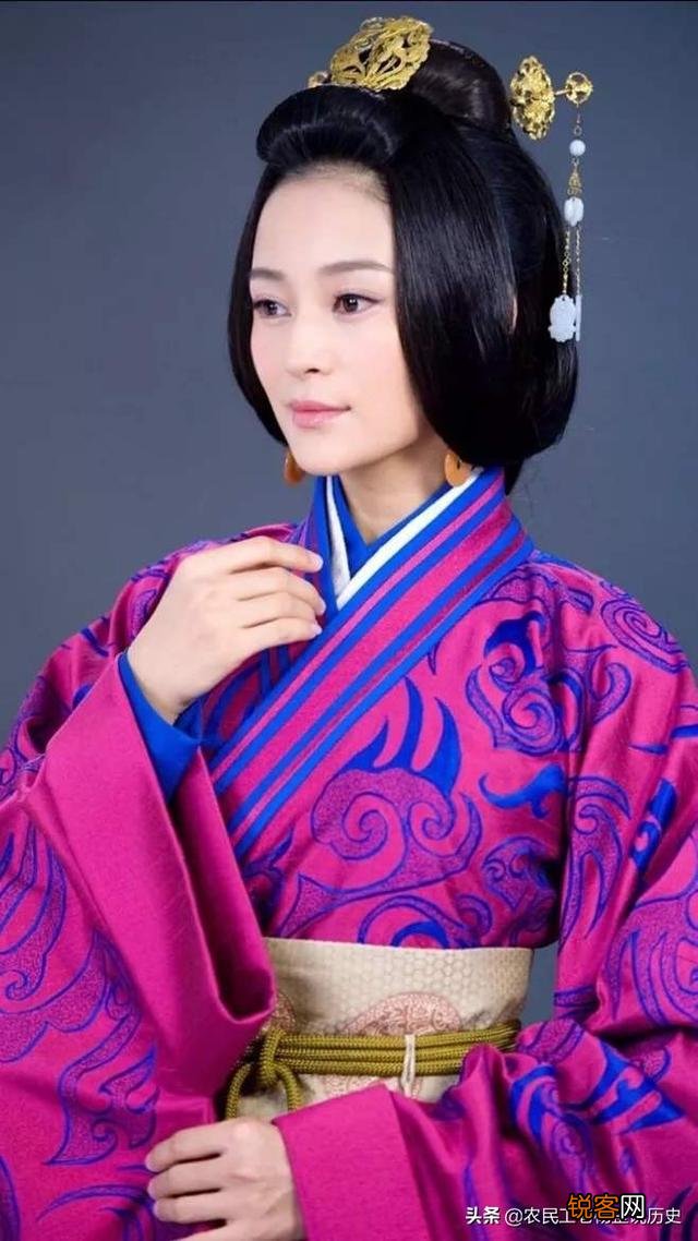 郭圣通于建武十七年被废去后位,封为中山王太后,刘秀还活着,为什么是太后？