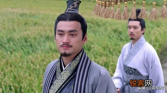 郭圣通于建武十七年被废去后位,封为中山王太后,刘秀还活着,为什么是太后？