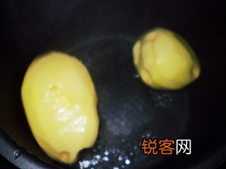 金黄土豆饼的做法