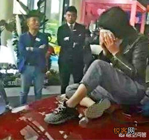 60万奔驰车事件沸沸扬扬,我对车不关心,但女研究生有素质,有内涵,好喜欢怎么办？