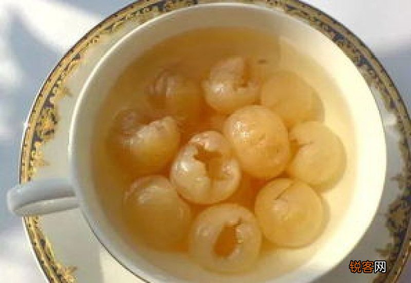 桂圆泡水喝有哪些功效 桂圆泡水喝具有哪些作用