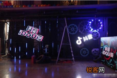 如何让抖音作品免费上热门 抖音视频怎么免费上热门