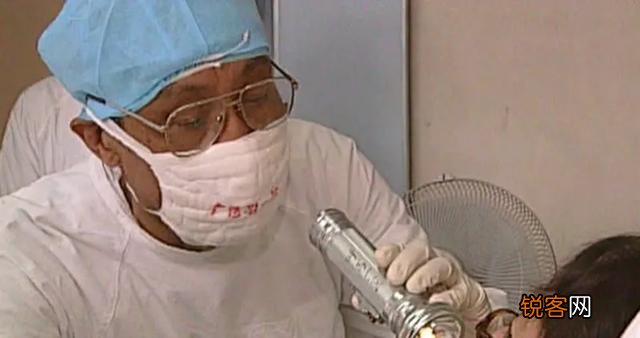 钟南山爷爷的童年和青年都养成了怎样的优秀品质？